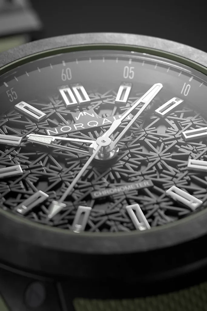 NORQAIN Wild One 42 mm Khaki dial